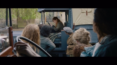 Women_at_War_S01E04_mkv1952.jpg